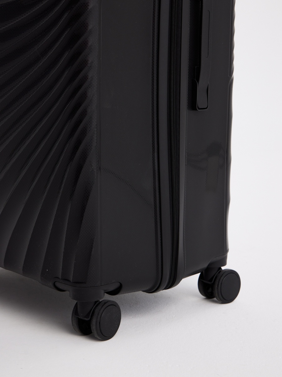 Чемодан Sochi-Black (30) Чёрный (черный/51,5*81,5*32,5/полипропилен/L/4,4 кг/128 литров/L’case)