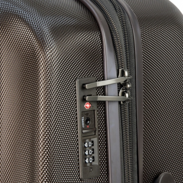 808 PC - 24 (D.BROWN) Чемодан на 4 колесах (Коричневый/45*67,5*25/поликарбонат/M/3,5 кг/90 литров)