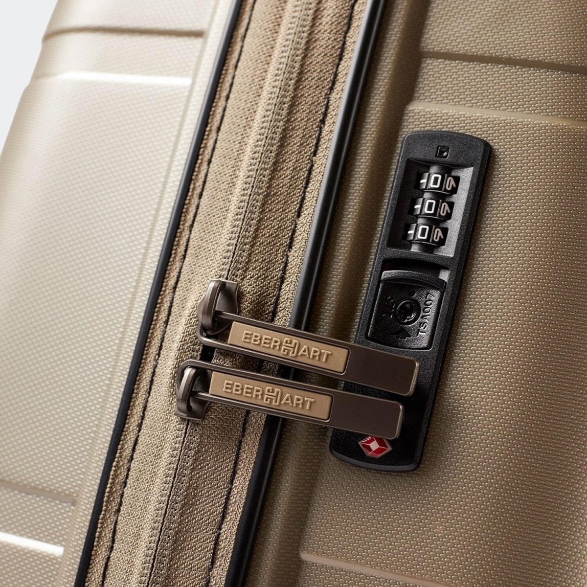 32L-004-424 Чемодан 4-х колесный (шампань/47*67*25/полипропилен/M/3,6 кг/71 литр/Eberhart)