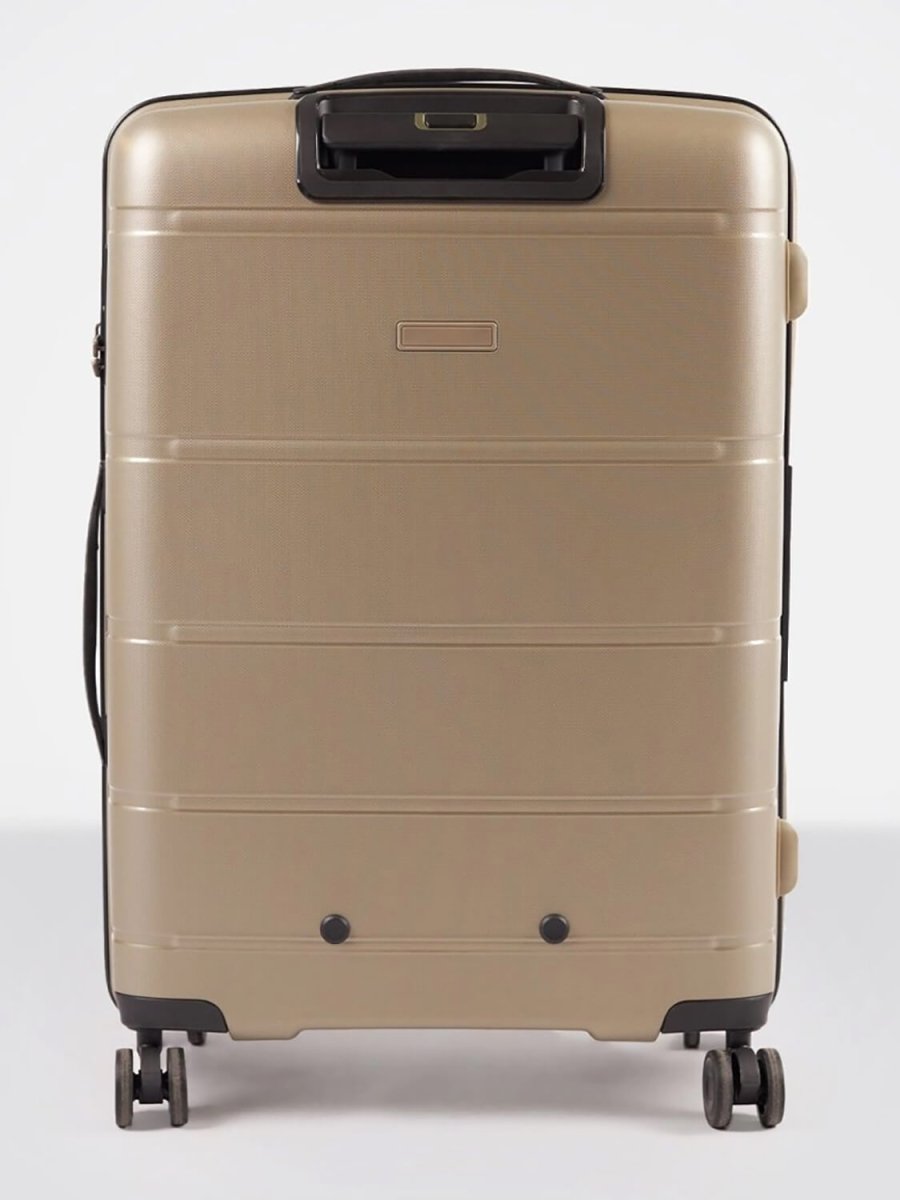 32L-004-424 Чемодан 4-х колесный (шампань/47*67*25/полипропилен/M/3,6 кг/71 литр/Eberhart)
