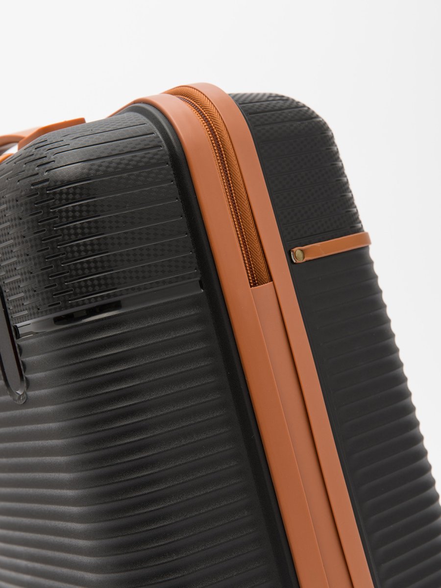 8012 01 28 Чемодан полипропилен (чёрный) (черный/47*75*31/полипропилен/L/3,9 кг/S.Lavia)