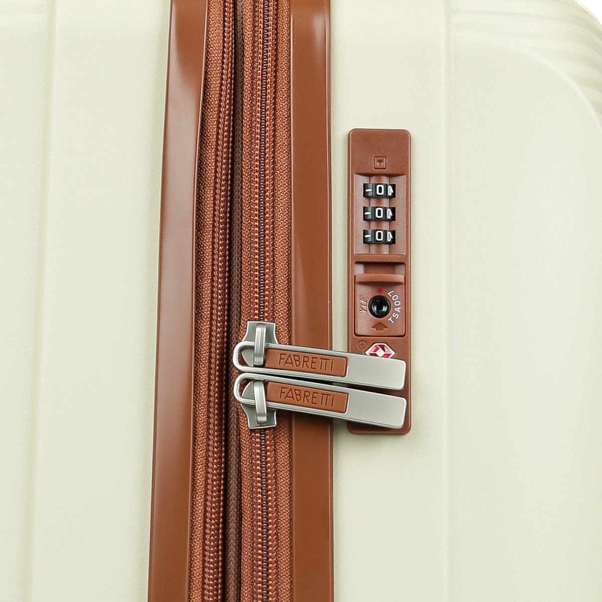 EN1010-24-13 FABRETTI Чемодан 4-х колесный 100% полипропилен (Бежевый/46*67*29/полипропилен/M/FABRETTI)