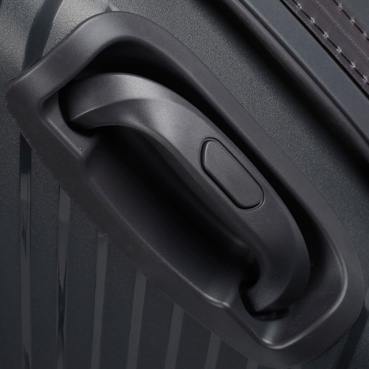 10M-009-420 Чемодан 4-х колесный (Черный/37*55*20/полипропилен/S/2,8 кг/40 литров/Eberhart)