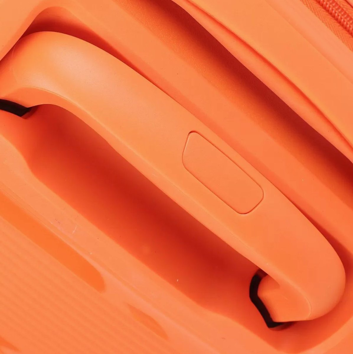 47B-007-420 Чемодан 4-х колесный (Оранжевый/37*55*22/полипропилен/S/2,5 кг/35 литров/Eberhart)