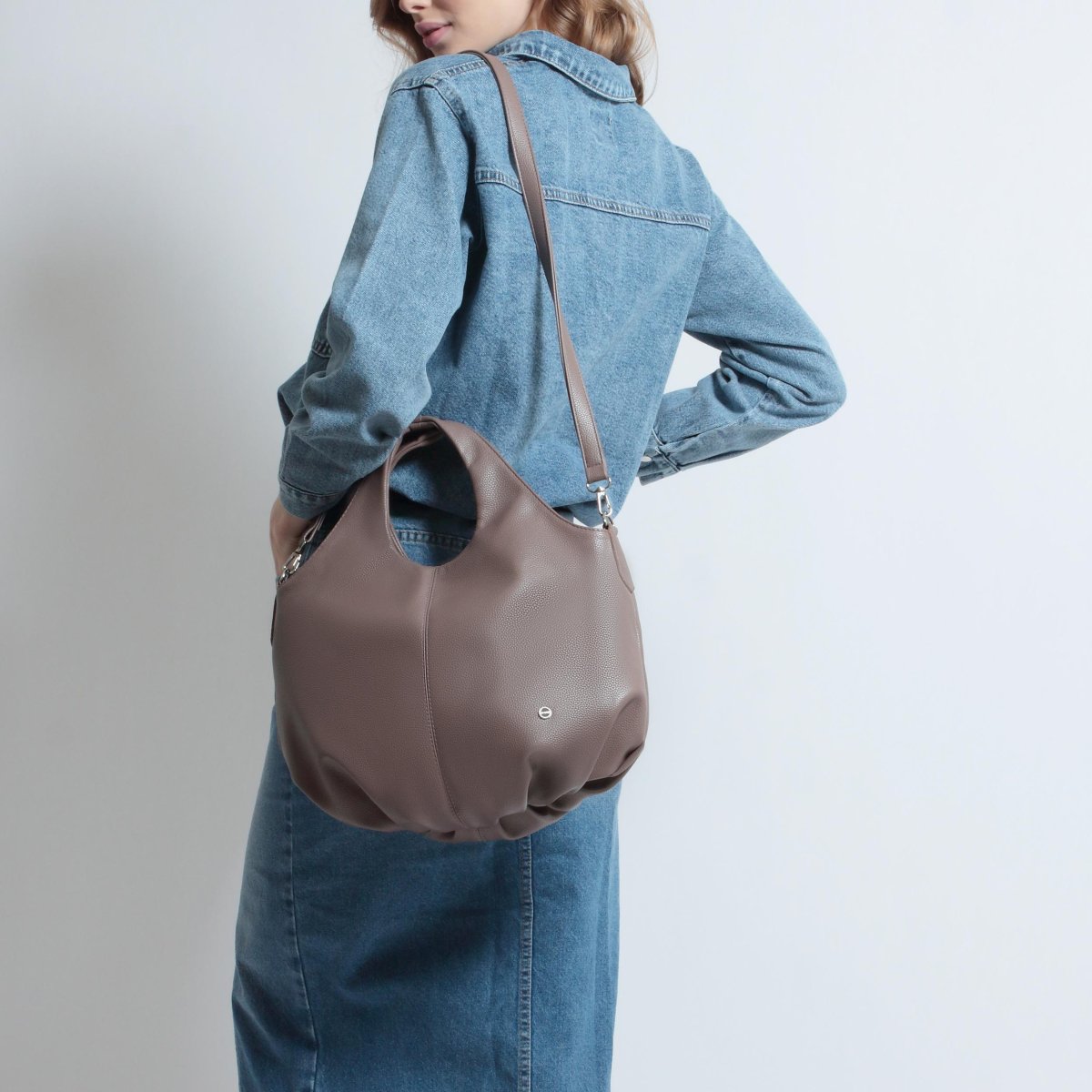 2935VN Сумка женская Тауп (Бежевый тёмный/29*39*10/Экокожа/Richet)