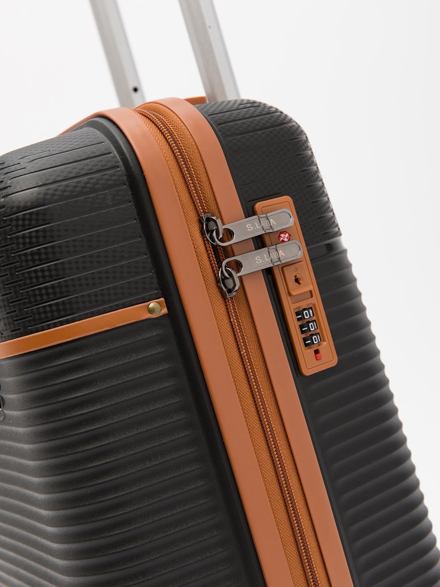 8012 01 28 Чемодан полипропилен (чёрный) (черный/47*75*31/полипропилен/L/3,9 кг/S.Lavia)