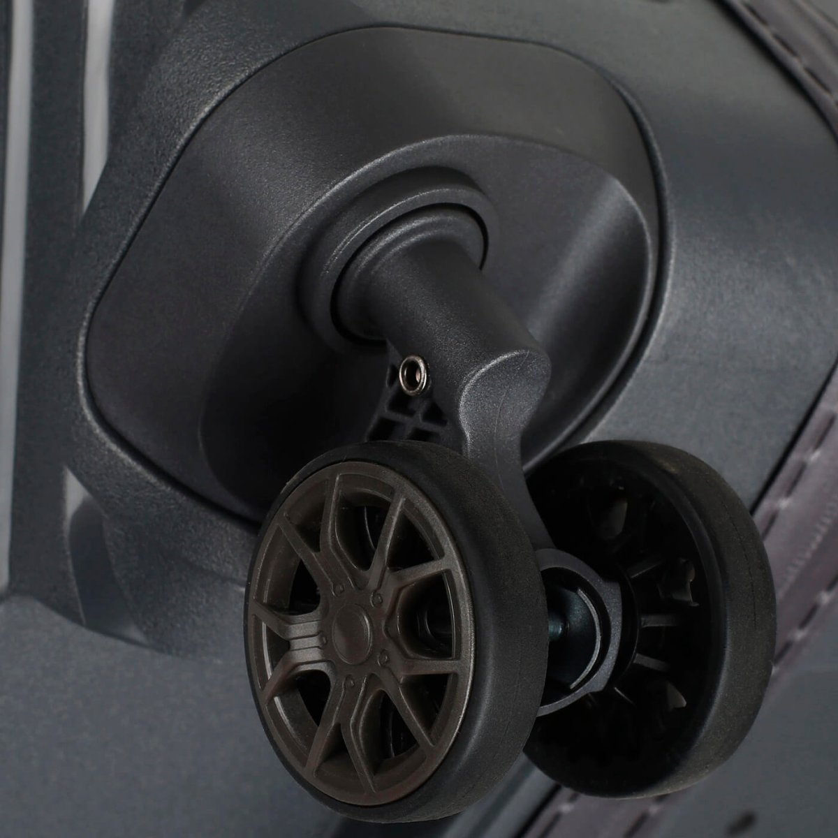 10M-009-420 Чемодан 4-х колесный (Черный/37*55*20/полипропилен/S/2,8 кг/40 литров/Eberhart)